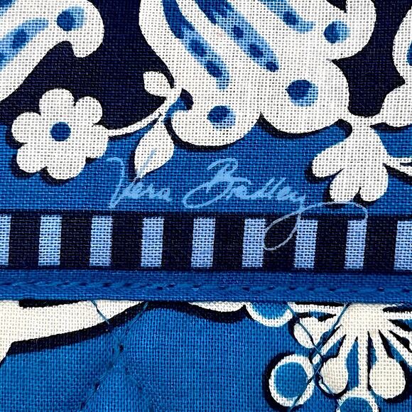 Vera Bradley Hanging Travel Tech Organizer Case Toiletry Makeup Bag Blue Lagoon - Picture 2 of 8